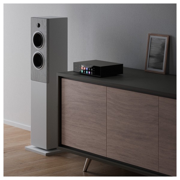 EverSolo T8 Streaming Transport, Black - lifestyle - 18