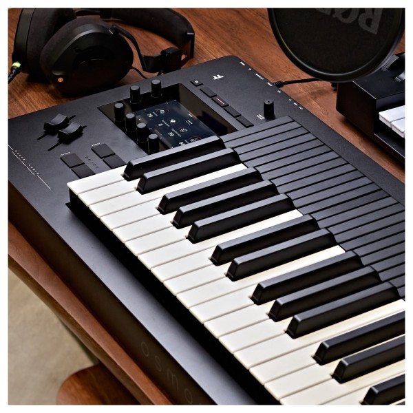Expressive E OSMOSE Expressive Synthesizer - Lifestyle 2