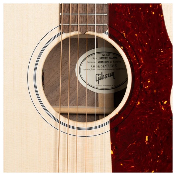 Gibson SJ-200 Studio Walnut Satin Natural - soundhole