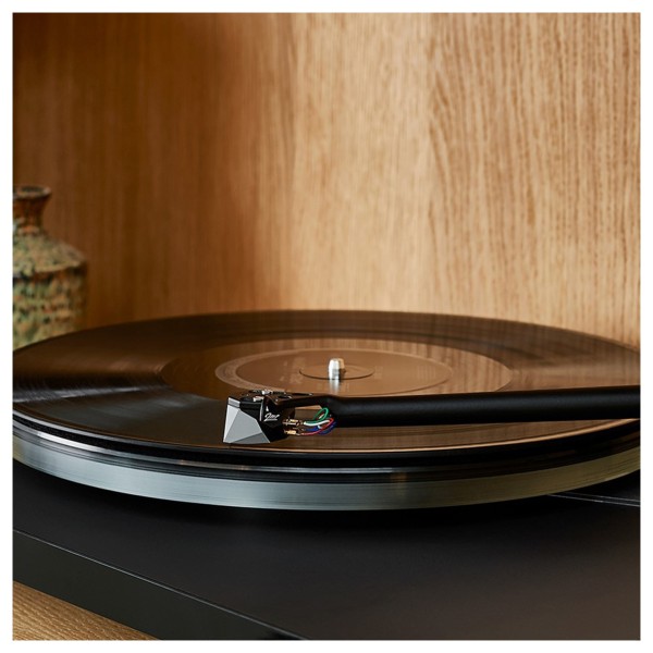 Ortofon 2MR 78 Cartridge Lifestyle View