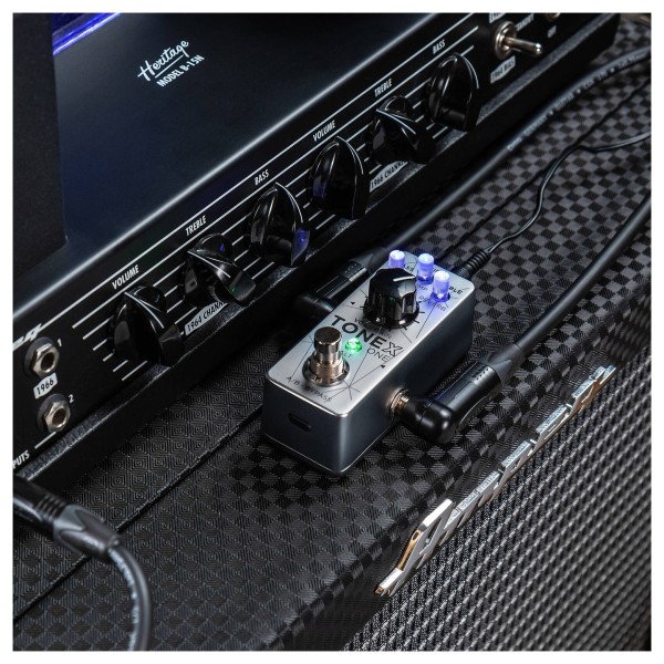 IK Multimedia TONEX One Pedal, Bass Edition - Lifestyle 2