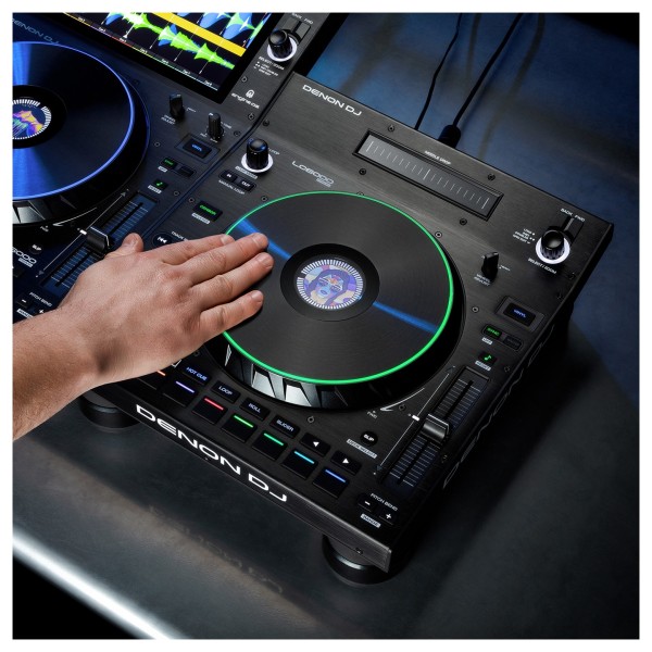 Denon LC6000 DJ Media Player - Lifestyle 2