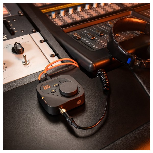 IK Multimedia ARC On-Ear, Standalone Headphone Calibration Device and Amplifier - Lifestyle 2