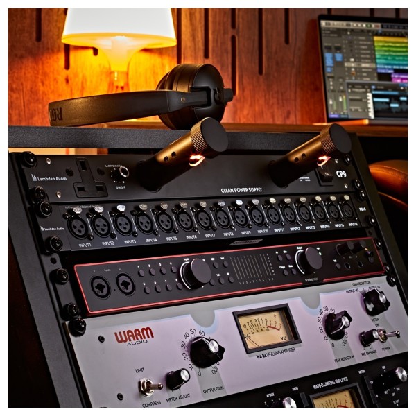 Lambden Audio CP9 Power Conditioner and Rack Light