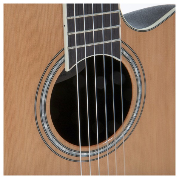 Ovation CS24 Celebrity Standard Nylon, Natural - soundhole