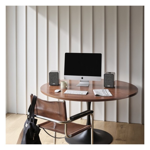 Audio Technica AT-LP3XBT Turntable & Ruark Audio MR1 MK3 Bookshelf Speaker Bundle, Black