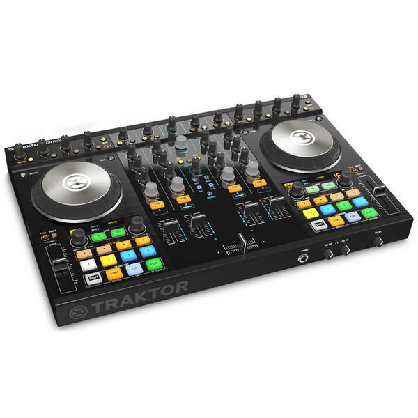 Native Instruments Traktor Kontrol S4 MK2 con Módulos Visuales D2