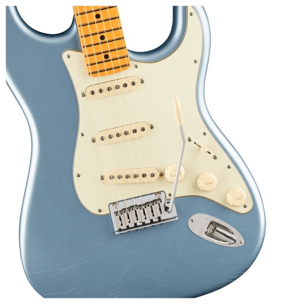 Fender American Ultra Luxe '60s Stratocaster, Maple Fingerboard, Ice Blue Metallic - hardware