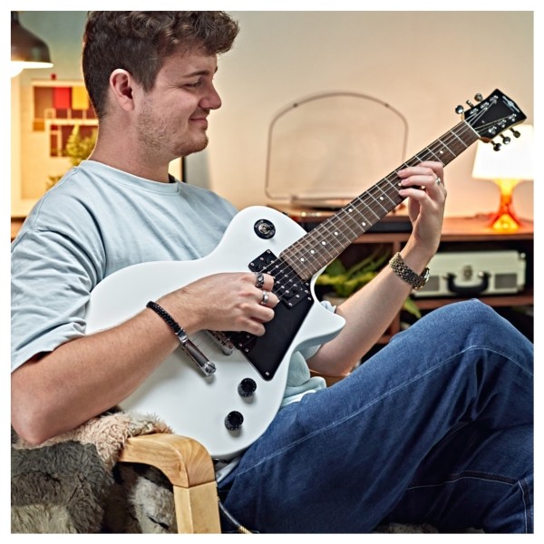 New Jersey Electric Guitar White, 10W Guitar Amp & Accessory Pack