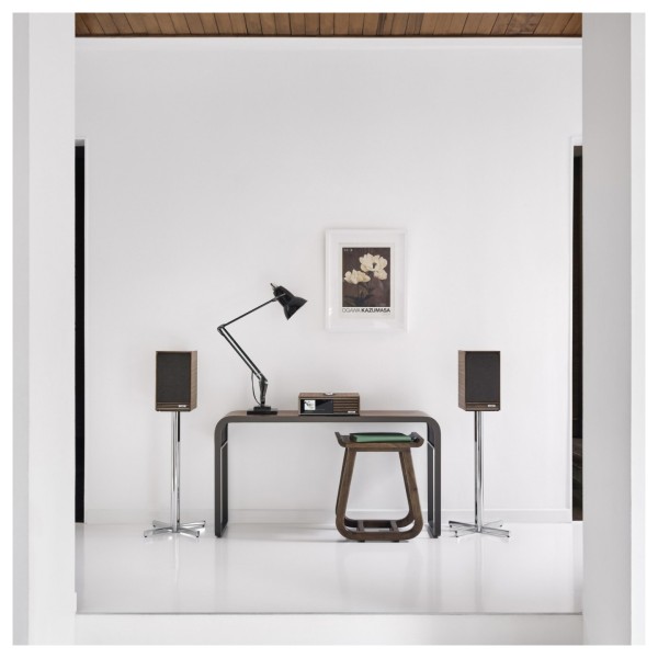 Ruark R610 Integrated Music System with Sabre-R Bookshelf Speakers (Pair), Walnut lifestyle 2