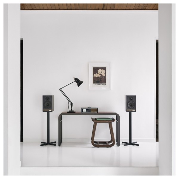 Ruark R610 Integrated Music System with Sabre-R Bookshelf Speakers (Pair), Charcoal lifestyle 5