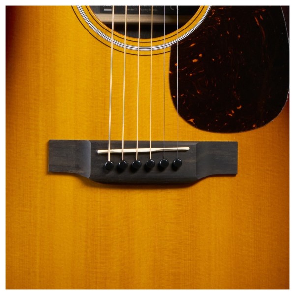 Martin D-X2E Molly Tuttle - bridge