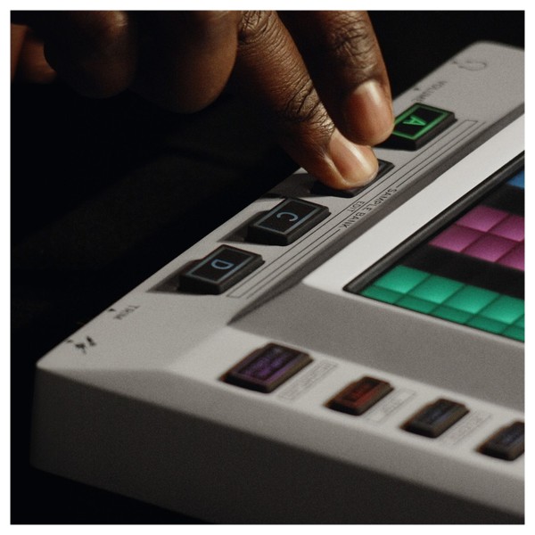 Korg Kaoss Pad V - Lifestyle 2