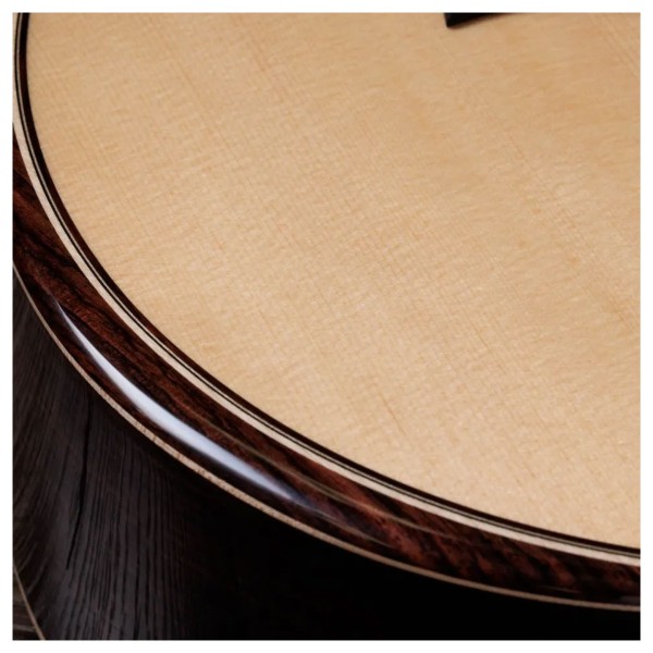 Taylor 854ce Next Generation - arm rest