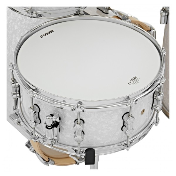 Sonor AQ2 22'' 5pc Drum Kit With Free Hardware & Throne, White Pearl