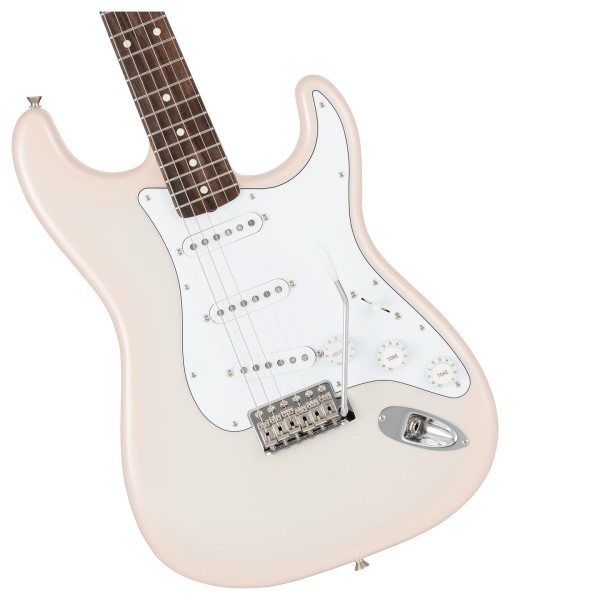 Fender Made in Japan Traditional 2025 Collection 60s Stratocaster, Stardust Pink - hardware