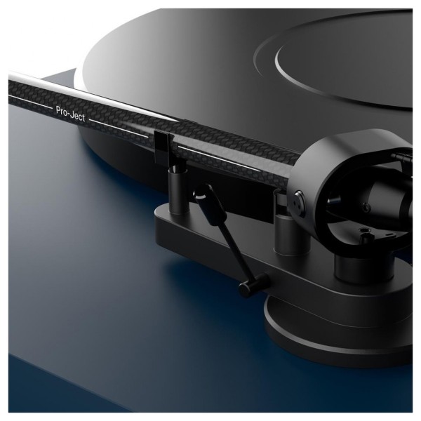 Pro-Ject Debut Carbon Evo Turntable - Detail image of tonearm