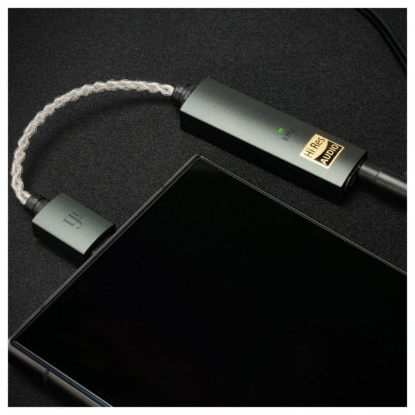 iFi GO Link MAX Ultra Portable DAC Dongle USB-C to 4.4mm Balanced and 3.5mm - lifestyle 1