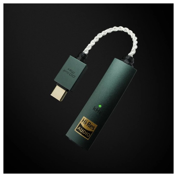 iFi GO Link MAX Ultra Portable DAC Dongle USB-C to 4.4mm Balanced and 3.5mm - lifestyle 3