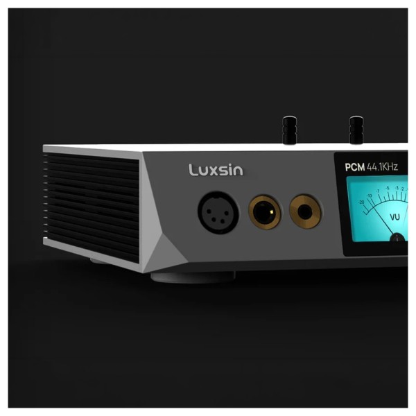 Luxsin X9 Headphone Amplifier - lifestyle 2