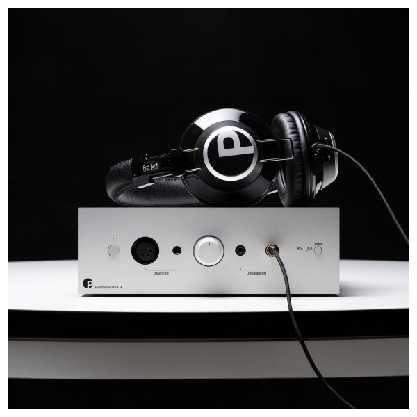 Pro-Ject Head Box DS3 B Headphone Amplifier, Black lifestyle 