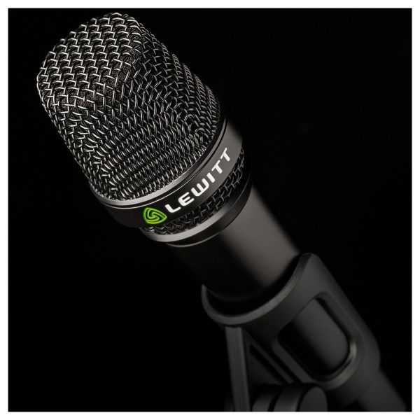 Lewitt MTP 5 Live Vocal Microphone Switch Version - Lifestyle 3