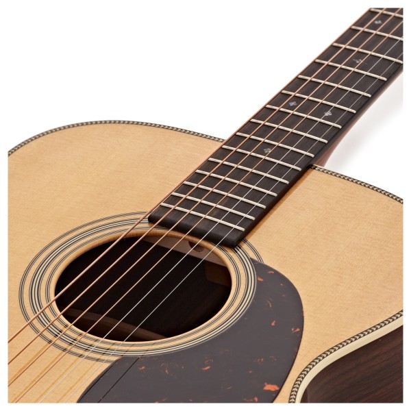Martin 000-28 (2025) - soundhole