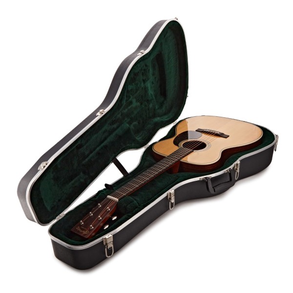 Martin 000-28 (2025) - guitar in case