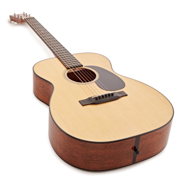 Martin 00-18 (2025) #M3008516 - angled shot