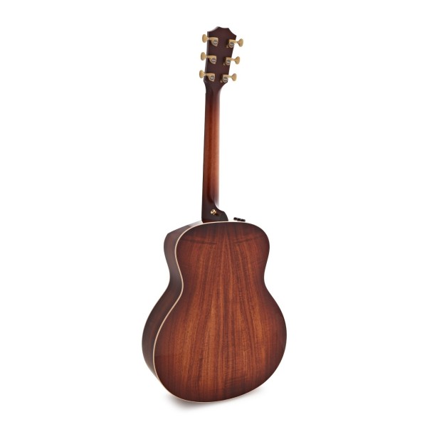 Classic spruce and mahogany dreadnought tone Forward-shifted scalloped bracing for bold projection Plek-treated neck with High P