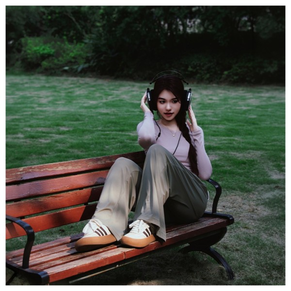 FiiO Jade Audio JT3 50mm Dynamic Driver Headphones,  lifestyle  4