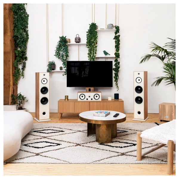 Triangle Borea BRC2 Centre Speaker, Light Oak lifestyle 