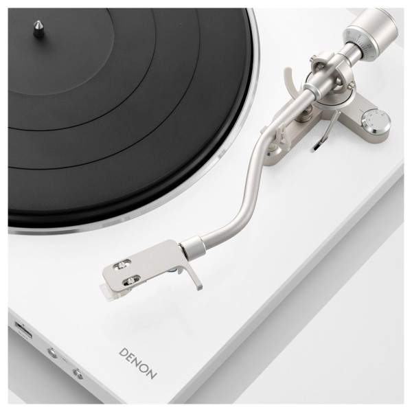 Denon DP-450 Hi-Fi Turntable w/ USB, White - Closeup
