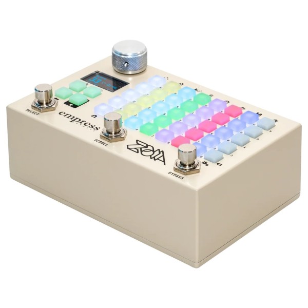 Empress Effects Zoia Modular Pedal, Cream - Angled
