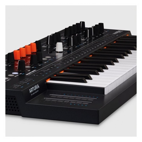 Arturia MINIFREAK Polyphonic Hybrid Synthesizer - Detail 2
