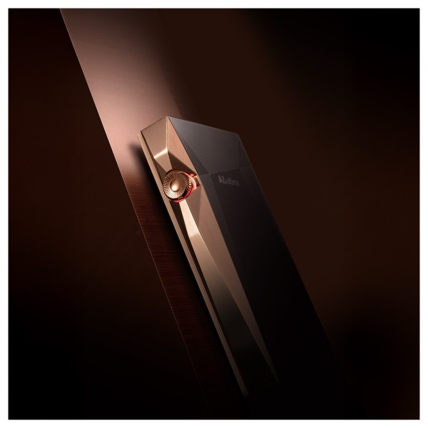 Astell&Kern SP4000 Hi-Res Player, Copper - lifestyle 2