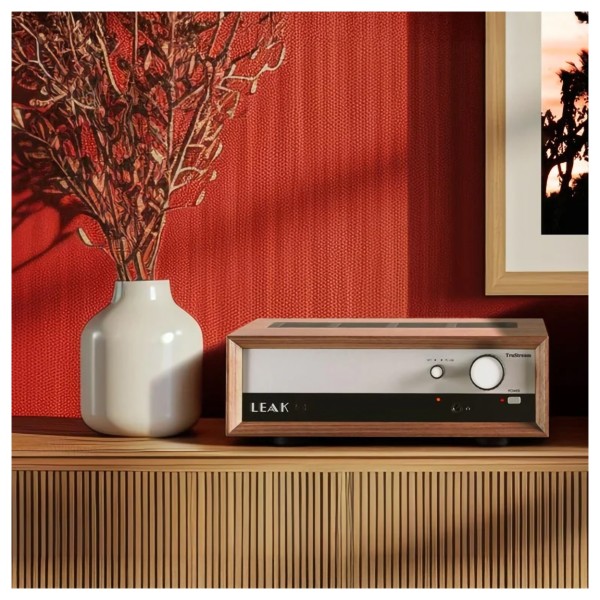 LEAK TruStream Music Streamer, Walnut lifestyle 6