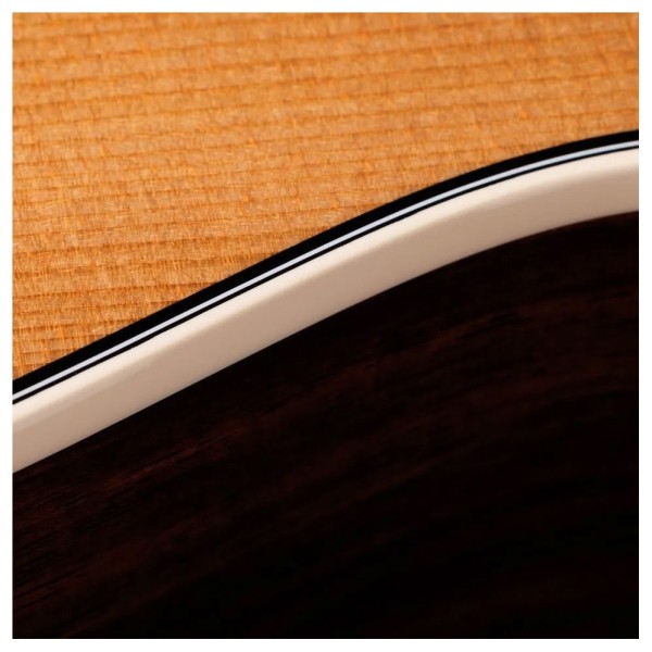 Taylor Gold Label 712e Grand Concert, Natural - binding detail