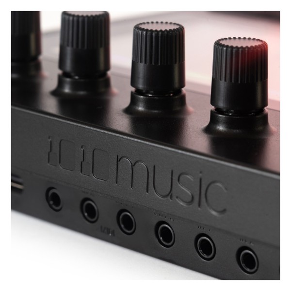 1010Music Bento Portable Sampling Studio - Detail