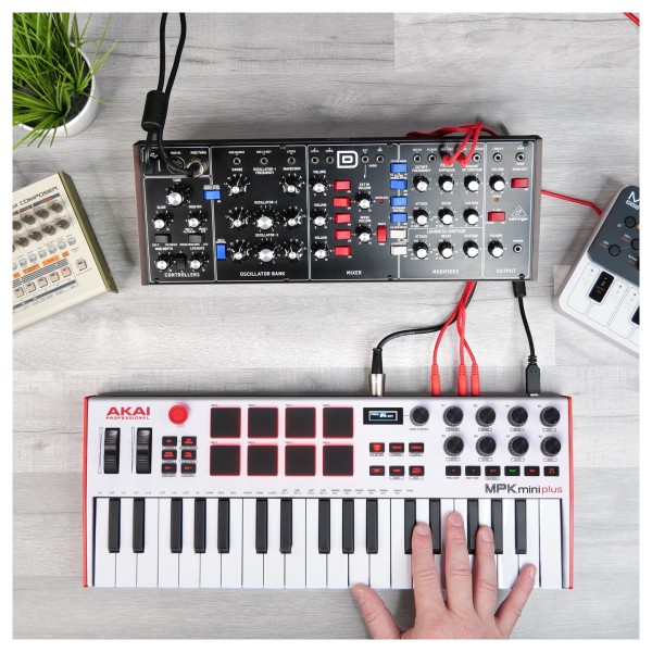 Akai Professional MPK Mini Plus White 37-Key MIDI Keyboard - Lifestyle 3
