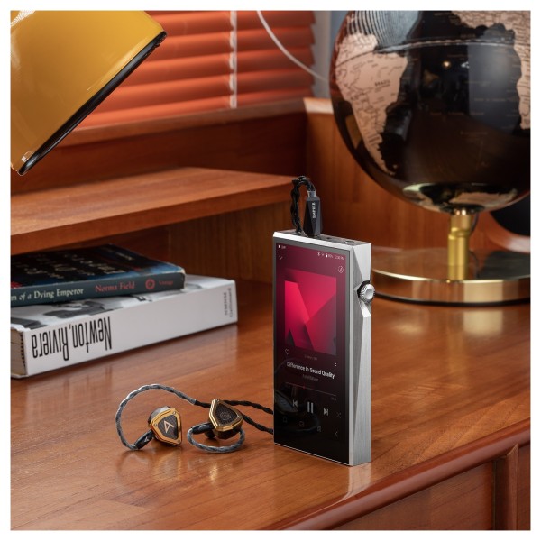 Astell&Kern A&ultima SP3000T, Silver lifestyle 5