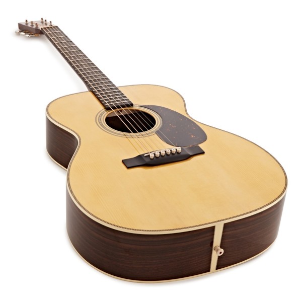 Martin Custom Shop 000-28 Herringbone #M2729854 - angled shot