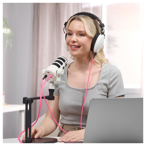 Rode Podmic USB Microphone, White - Lifestyle