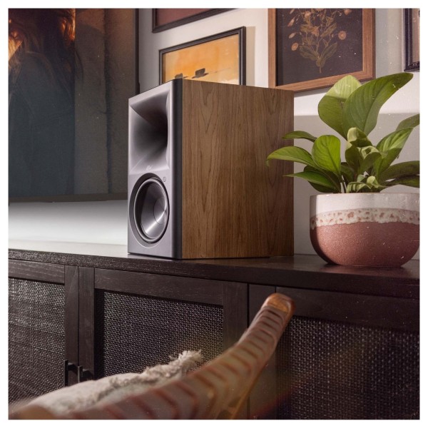 Klipsch The Sevens II Active Hi-Fi Speakers - lifestyle 2