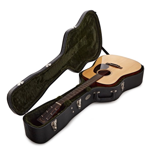 Martin D-18 - guittar in case