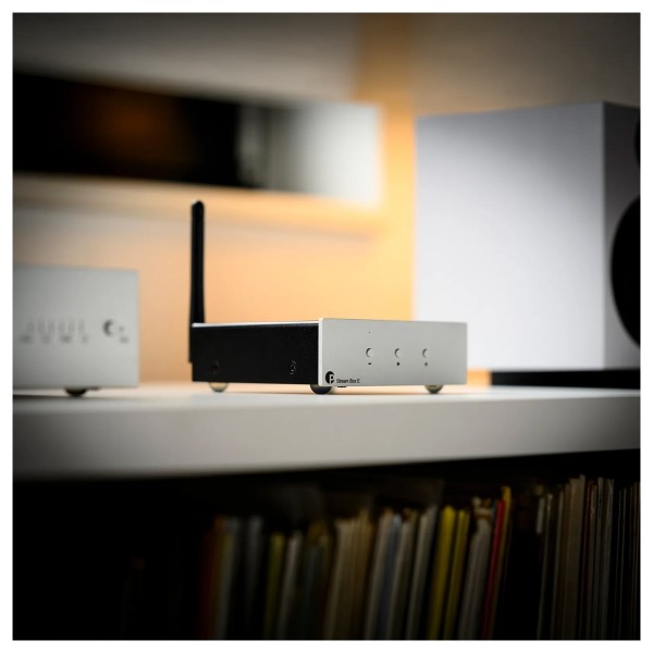 Pro Ject Stream Box E multi-room and feature rich streamer, Silver lfiestlye 2
