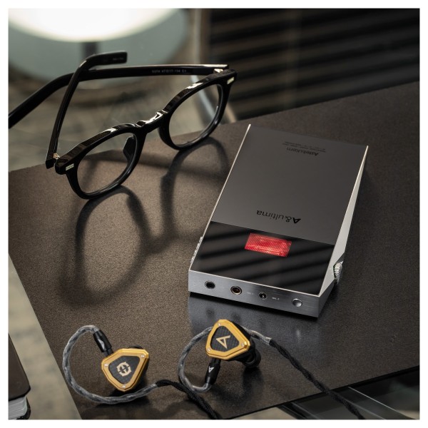 Astell&Kern A&ultima SP3000T, Silver lifestyle  7