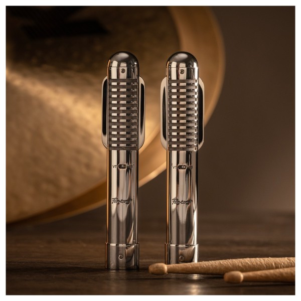 Warm Audio Fen-tone Ribbon Mic, Stereo Pair - Lifestyle 3