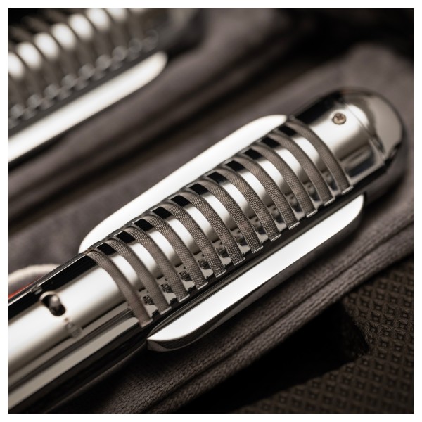 Warm Audio Fen-tone Ribbon Mic, Stereo Pair - Lifestyle 4