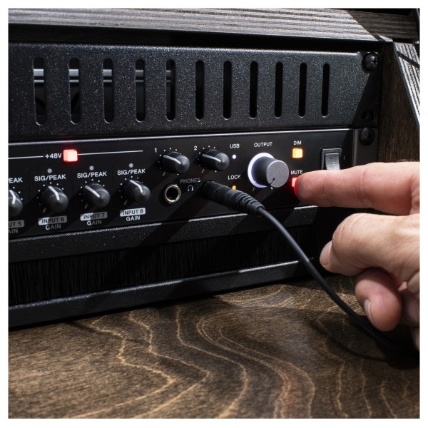 Steinberg UR816C USB 3 Audio Interface - Lifestyle